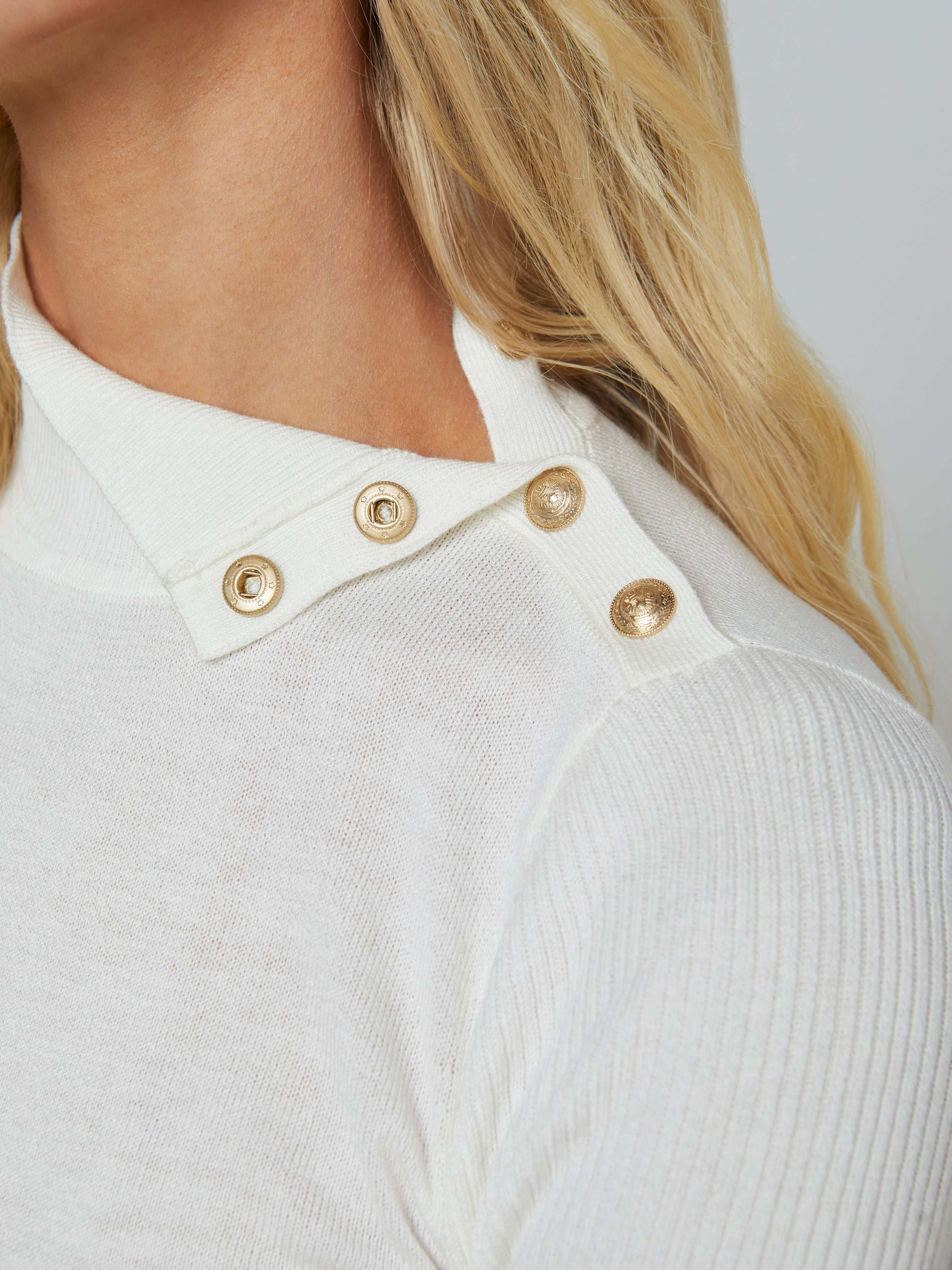 Kamdyn Cropped Sweater - Image 3
