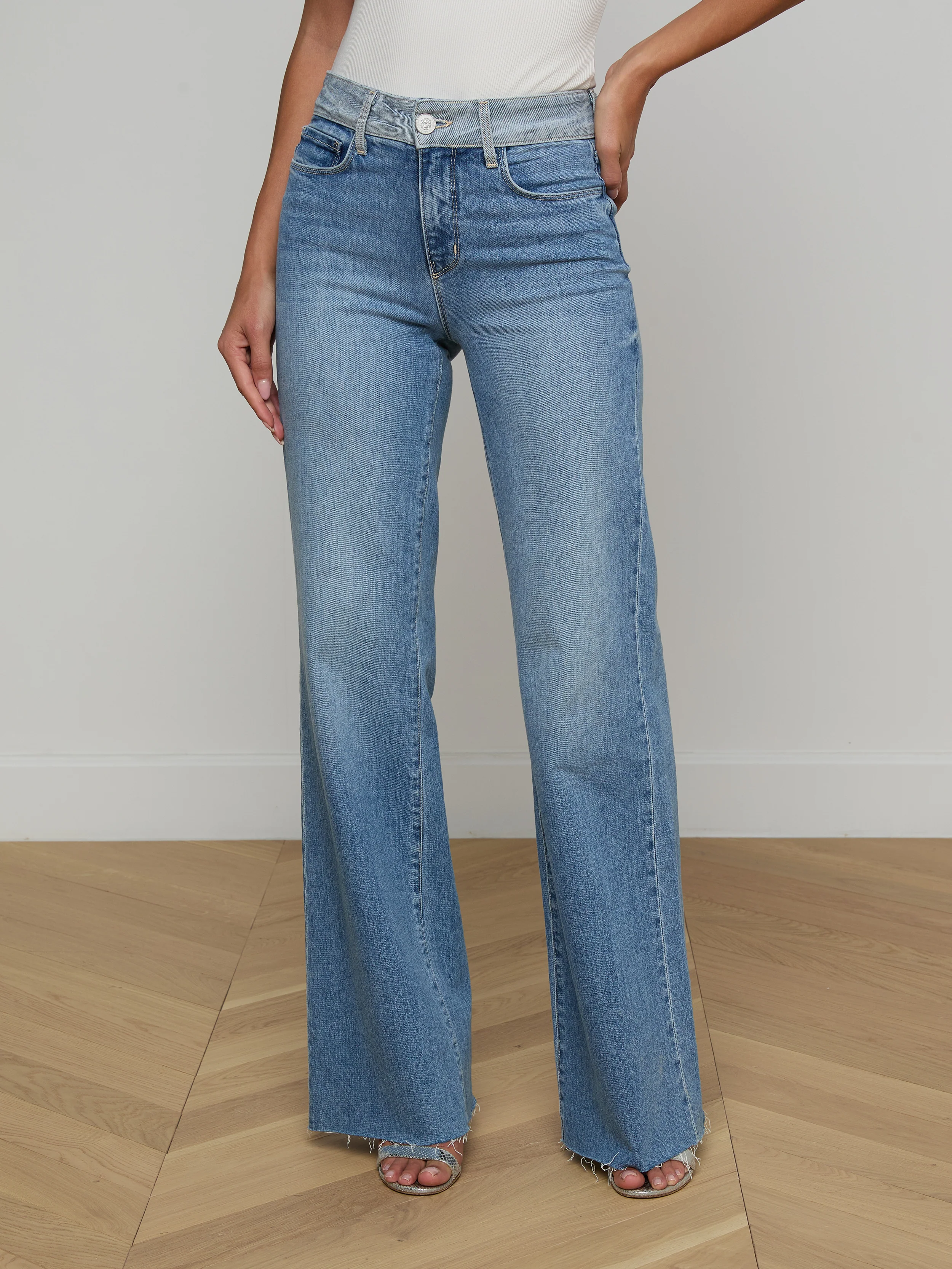 Louane Wide-Leg Flare Jean - Image 3