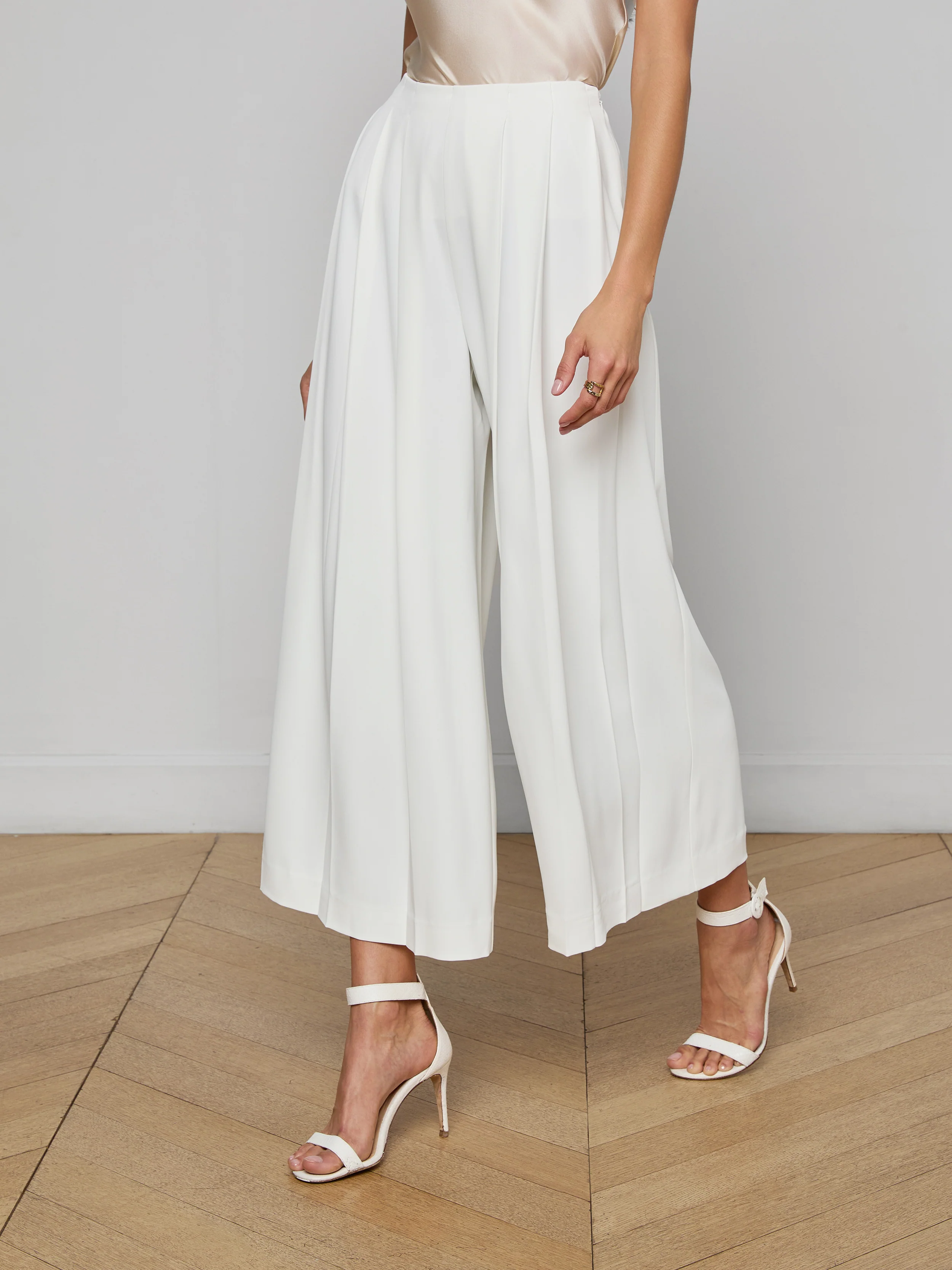 Novalynn Cropped Pleated Pant - Image 3