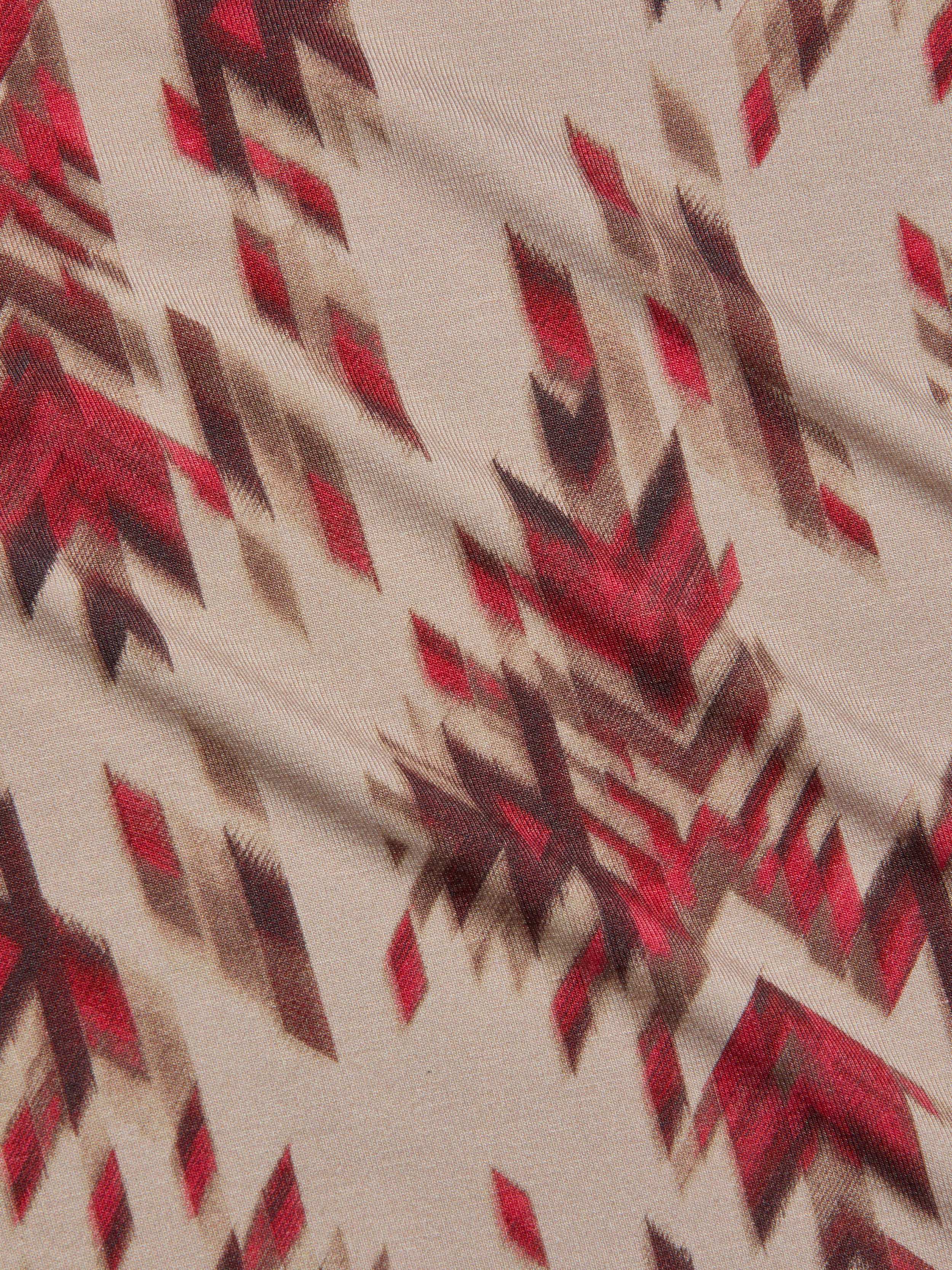 Ressi Fitted Tee - Image 5